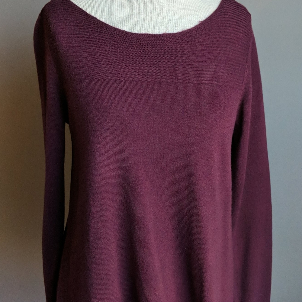 Maroon pullover sweater